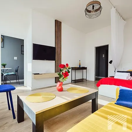 Piotrkowska Pasaz Schillera By Lookap Apartment *