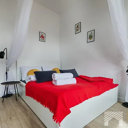 Piotrkowska Pasaz Schillera By Lookap Apartment